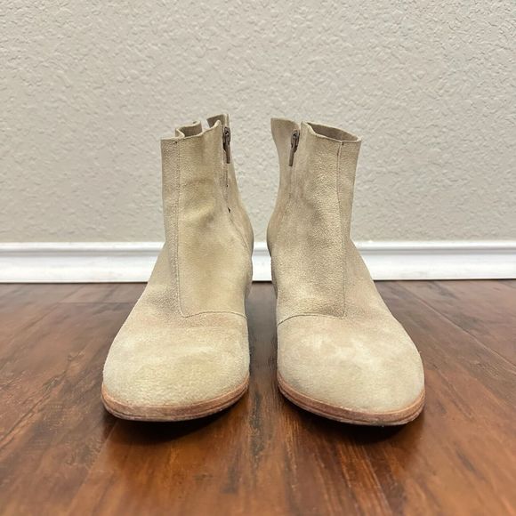 COCLICO Beige Soft Suede Ankle Boots Booties - Picture 4 of 14